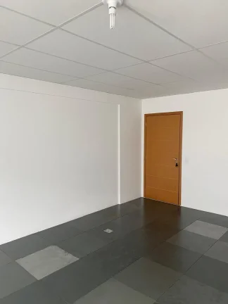 Imagem Sala à venda ou para alugar em Alvinópolis, Atibaia, SP
