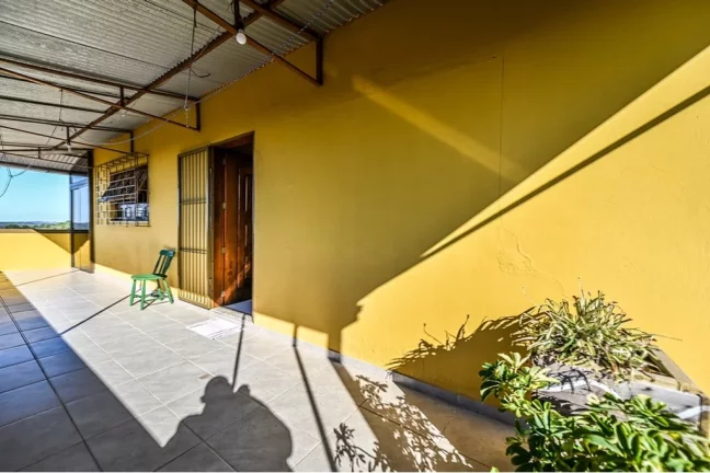 Imagem Casa à venda em Porto Alegre, Agronomia, com 2 quartos, 220m²