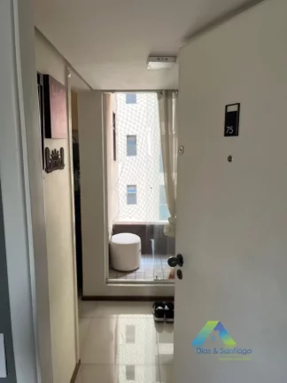 Imagem Apartamento duplex todo mobiliado em localização privilegiada na área nobre de Moema Pássaros com vaga de garagem.