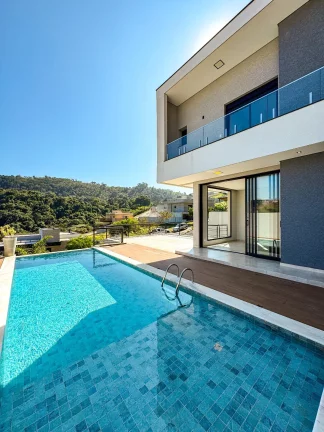 Imagem Casa à venda com 3 quartos, sendo 3 suítes, no condomínio Quintas da Boa Vista, Atibaia - SP