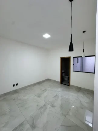 Imagem Casa para Venda em Senador Canedo, Residencial Flor do Ipê I, 2 dormitórios, 1 suíte, 2 banheiros, 2 vagas