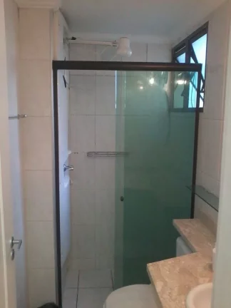 Imagem Ótimo apto, no centro da cidade próximo ao Sesc, com 2 quartos com armários, sala 2 ambientes, co...