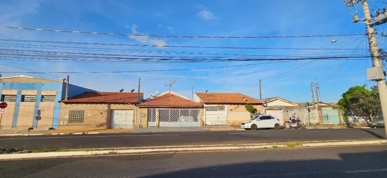 Imagem Casa tipo para venda em Jardim Aeroporto III com 2 quartos, 135m2
