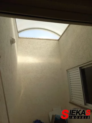 Imagem Excelente oportunidade! Casa em condomínio à venda na Vila Matilde, São Paulo-SP, com 3 quartos, 1 suíte, 2 banheiros, 4 vagas de garagem e 198m².