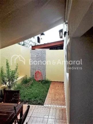 Imagem Casa em condomínio a venda, na Fazenda Santa Cândida com 82m² área construída. Possui duas sala...