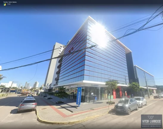 Imagem Salas Comerciais e Escritórios para Locação ao lado Hospital
