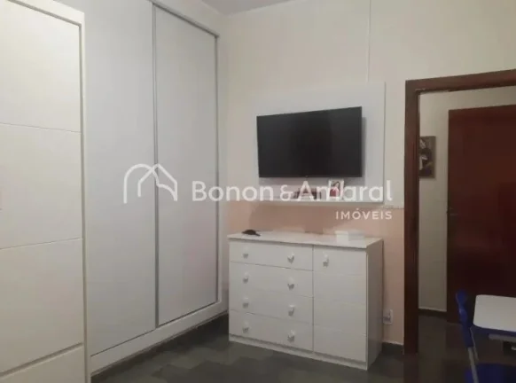 Imagem Casa incrível com acabamento de alta qualidade, situada em uma localização privilegiada. Conta co...
