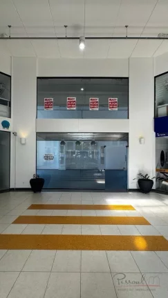Imagem Sala comercial à venda na SC-401, Florianópolis, com *250 m² de área privativa. O imóvel é ide...
