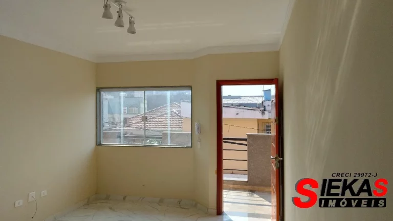 Imagem Aluguel de Casa em São Paulo-SP: 2 quartos, 2 suítes, 1 sala, 2 banheiros, 1 vaga de garagem, 80m² no Jardim Egle.