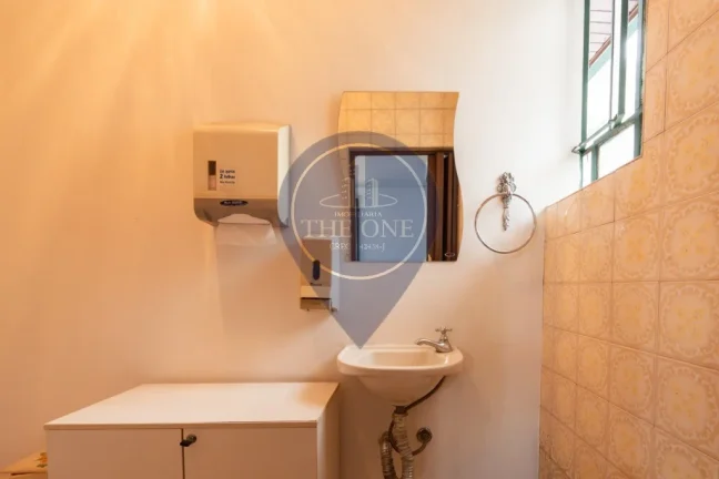 Imagem Casa comercial para venda ou locação em Pinheiros, São Paulo-SP: 2 quartos, 4 salas, 2 banheiros, 1 vaga de garagem, 120m².