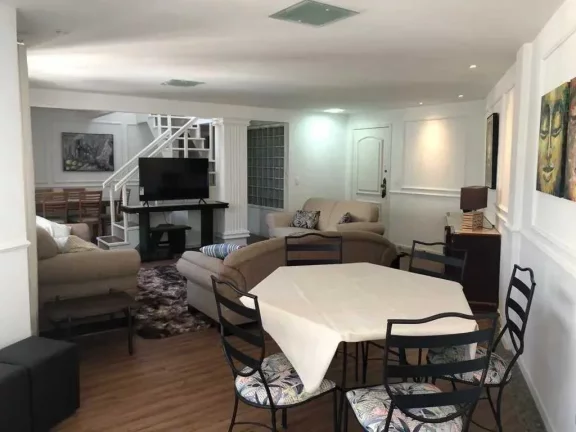 Imagem Cobertura duplex com 4 dormitórios sendo 1 suíte e 2 vagas de garagem em Balneário Camboriú/SC