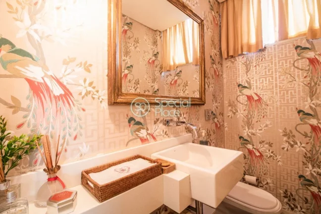 Imagem Apartamento reformado com 183m² à venda na melhor localização dos Jardins, com aparelhos de ar c...