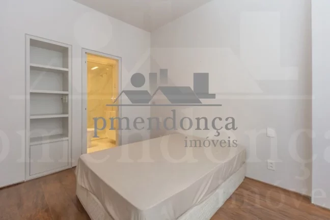 Imagem Apartamento reformado na Rua Sabará com 107m², 2 suítes e 1 vaga.