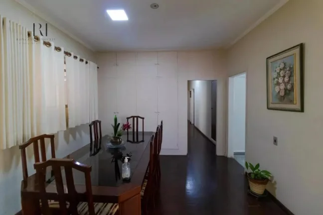Imagem Casa com 4 quartos, 360m2, à venda