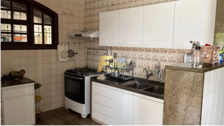 Imagem Casa para locação em Guarapari-ES, Muquiçaba: 5 quartos, 3 salas, 5 banheiros, 2 vagas de garagem, 200m².