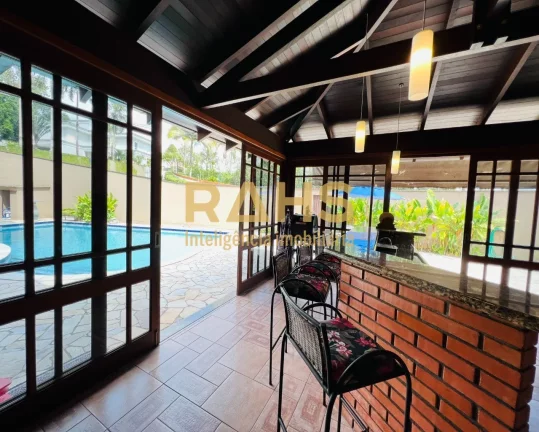 Imagem Casa averbada de alto padrão com privacidade e exclusividade junto à natureza no bairro América a...