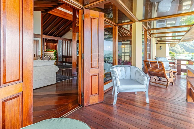 Imagem CASA com VISTA MAR de ALTO PADRÃO - 4 SUÍTES - 522m²