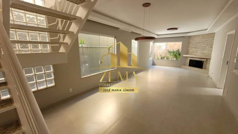 Imagem Sobrado Real Park, 04 Suites, 242 m2 de construção, Espaço Gourmet, Plano