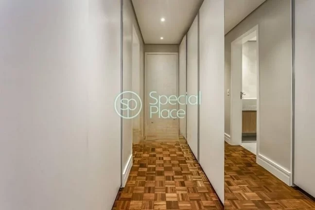 Imagem Apartamento com 183m², planta bem distribuída e pronto para morar em localização privilegiada. R...