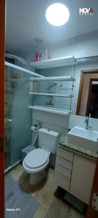 Imagem São 50m² bem distribuídos, com sala aconchegante, cozinha prática, 2 quartos confortáveis e 1 v...