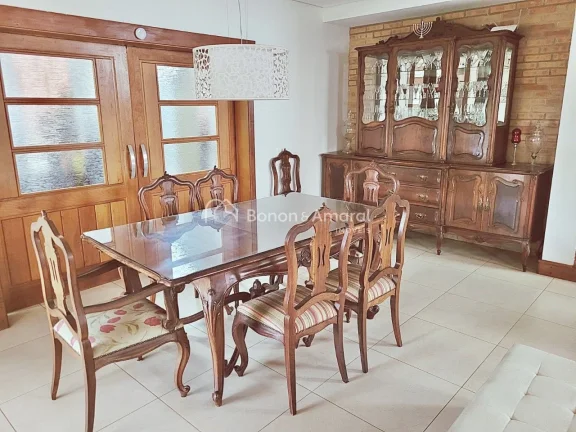 Imagem Casa no condomínio Alphaville Dom Pedro 3 em Campinas!

Casa estilo Inglês e muito aconchegante, e...