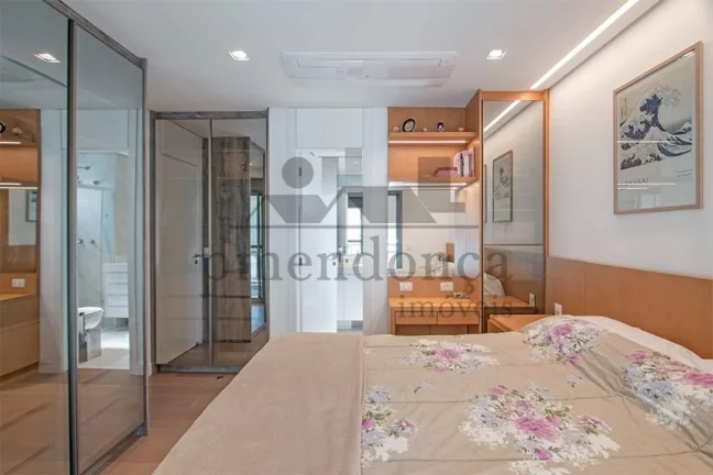 Imagem Apartamento a venda na Rua Caiubí em Perdizes com 148m², 3 quartos (2 suítes) e 3 vagas.