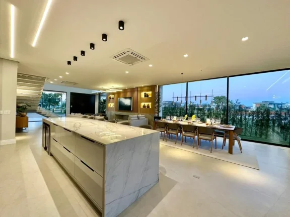 Imagem Casa em Condominio 5 Dormitórios - Bairro Centro
