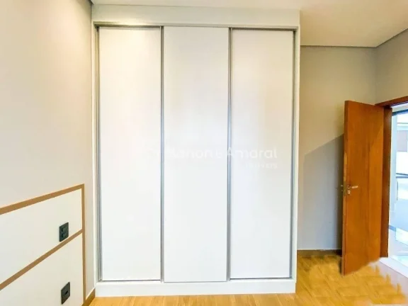 Imagem Casa térrea com 3 suítes, cozinha americana integrada às salas de estar e jantar, e área gourmet...