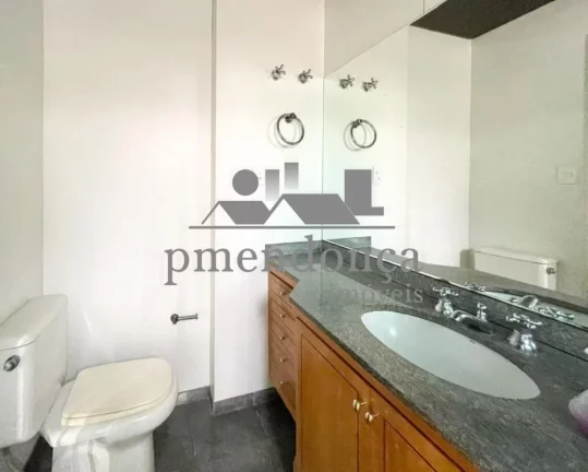 Imagem Apartamento em Perdizes com 03 sui­tes e 04 vagas, 215m².