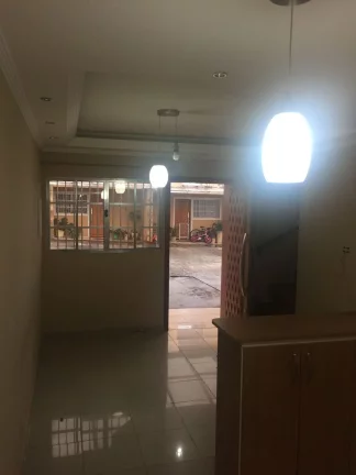 Imagem Oportunidade - Sobrado em condomínio fechado de 2 dormitórios (2 suítes) e 2 vagas de garagem na Vila Ré a 4min do Metrô