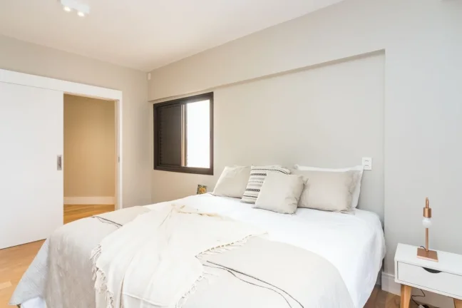 Imagem Apartamento 283M², 5Q, 4 Suítes, 4 Banheiros, 5 Vagas, Varanda Gourmet, Lavabo, Academia, Piscina, Churrasqueira, Quadra, Lareira.
