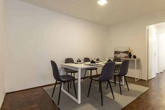 Imagem Apartamento 106M², 3Q, 1 Suíte, 2 Banheiros, 1 Vaga, Piscina, Churrasqueira, Salão de Festas e Jogos, Playground, Brinquedoteca, Jardim, Banheira.