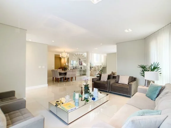 Imagem Casa a venda Alphaville 11, 4 suítes, 4 vagas, recém reformada por R$5.200.000 Santana de Parnaíba/SP