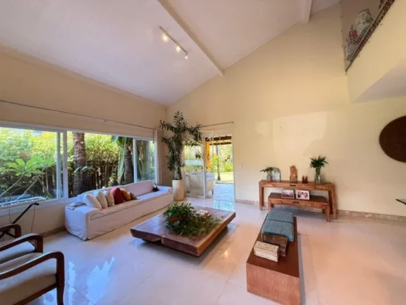 Imagem Casa de Alto Padrão à Venda em Stella Maris | 4 Suítes | 296m² | Condomínio com Acesso Privativo à Praia