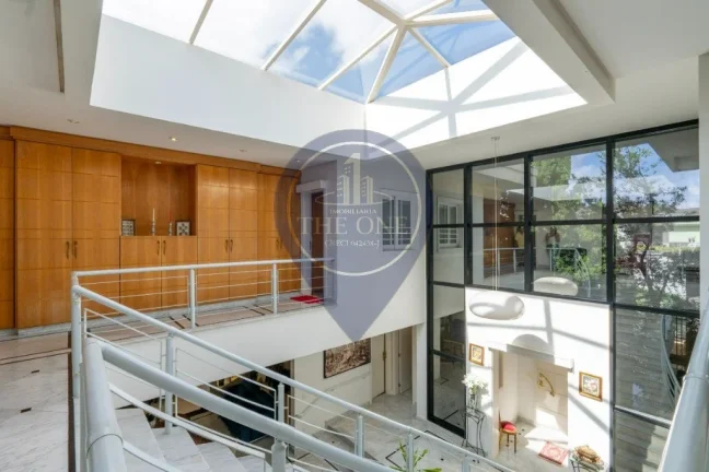 Imagem Imóvel de luxo em condomínio na Chácara Monte Alegre, São Paulo-SP: 5 quartos, 5 suítes, 5 salas, 9 banheiros, 953m² de área. Venda ou locação!