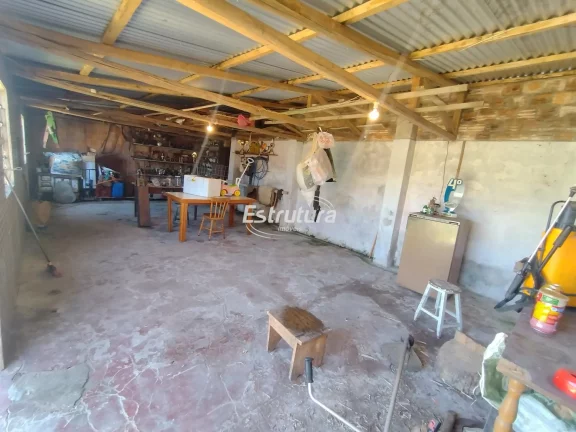 Casa Mista em Grápia: Estado Impecável e Aconchegante!