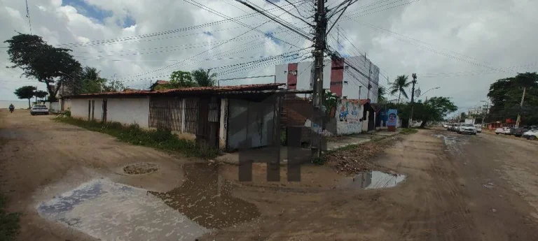 Terreno à venda, 900 m², localizado em Pau Amarelo - Paulista/PE