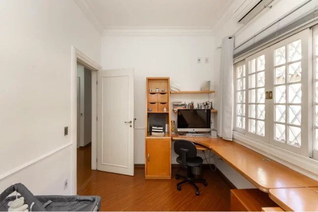 Casa com 4 Quartos à Venda, 400 m² em Jardim Paulistano - São Paulo