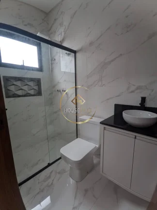 Imagem Casa térrea, 3 Dormitórios (3 suítes), 4 vagas, 300m², Condomínio Malibu.