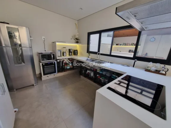 Imagem Esta residência térrea é uma excelente oportunidade para quem busca conforto e praticidade. Com t...