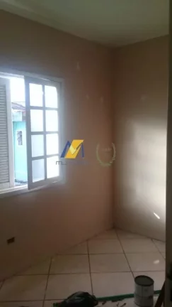 Imagem Sobrado à Venda com 100m², 3 dormitórios, 1 suíte, 1 sala e 3 vagas!!!