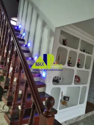 Imagem Imperdível casa à venda em São Paulo-SP, Parque Cruzeiro do Sul: 4 quartos, 1 suíte, 2 salas, 4 banheiros, 5 vagas de garagem, 500m² de área!