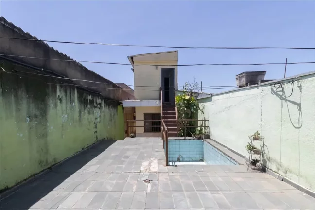 Imagem Casa a venda no Jardim Mutinga, com piscina, excelente para renda extra.
