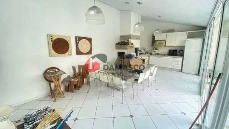 Imagem Sobrado à venda 3 Quartos, 3 Suites, 5 Vagas, 380M², Jardim, Santo André - SP