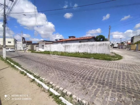 Imagem Casa padrão à venda em Passagem de Areia, Parnamirim - Confira!