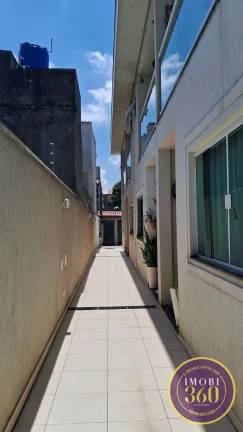 Imagem Casa de Condomínio com 02 suítes com vaga de garagem na Vila Dalila