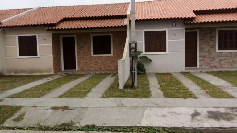 Imagem Duas Casas residenciais no Centro do Balneário Pinhal