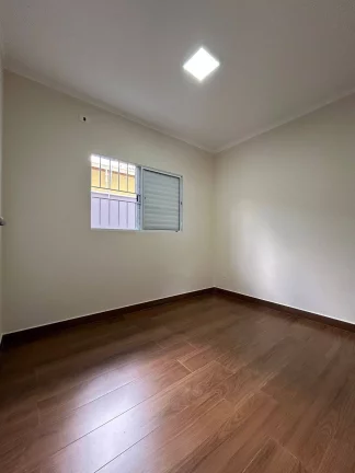 Imagem CASA À VENDA NO LÍVIA - C/ 3 DORM