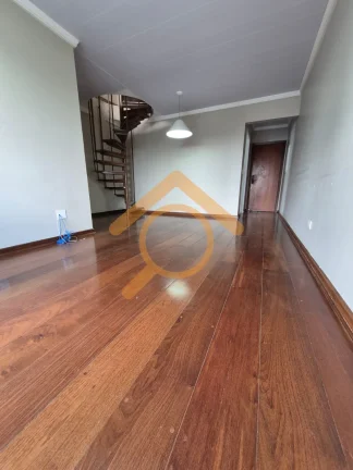 Imagem Cobertura de luxo em Santo Amaro: 3 quartos, 1 suíte, 2 salas, 2 vagas. Agende sua visita agora!