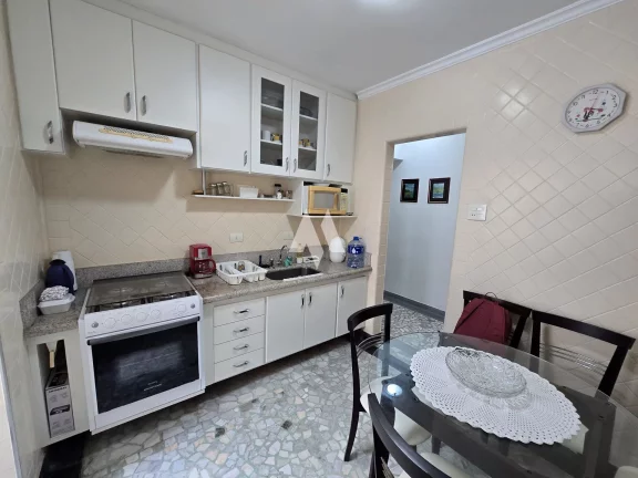 Imagem Apartamento em Pompéia, Santos/SP, 2 dormitórios, predio de frente para o mar